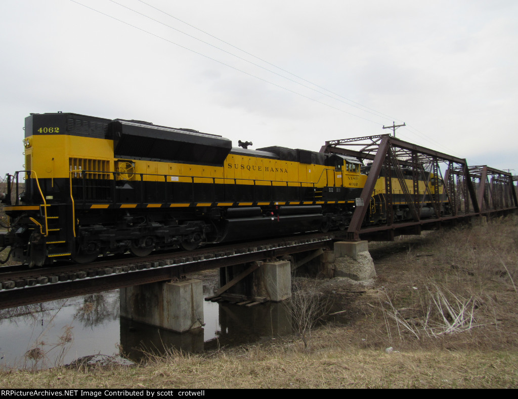 4062 on the bridge